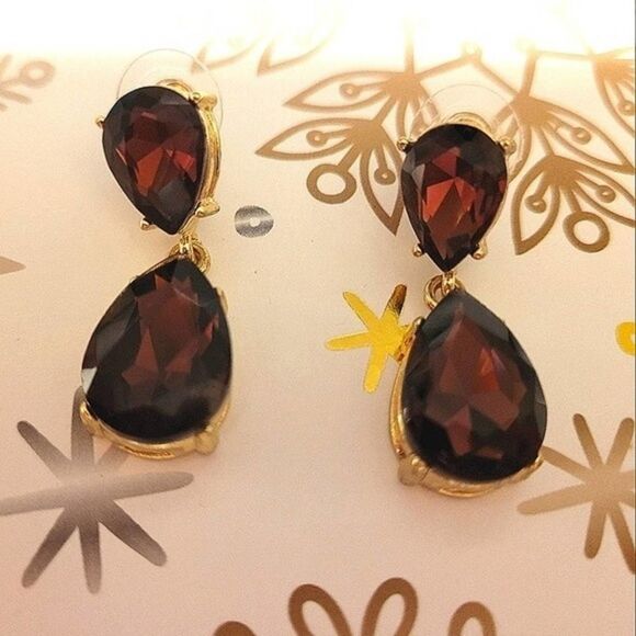 📦 Purple Tear Drop Rhinestone Gold-tone Earrings NWOT - Picture 1 of 2